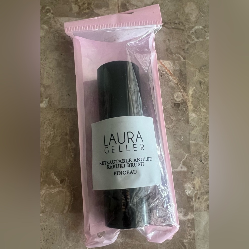 BNW Laura Geller Black Retractable Kabuki Brush